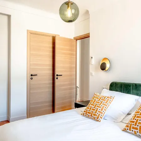 St Tropez Centre Apartment *